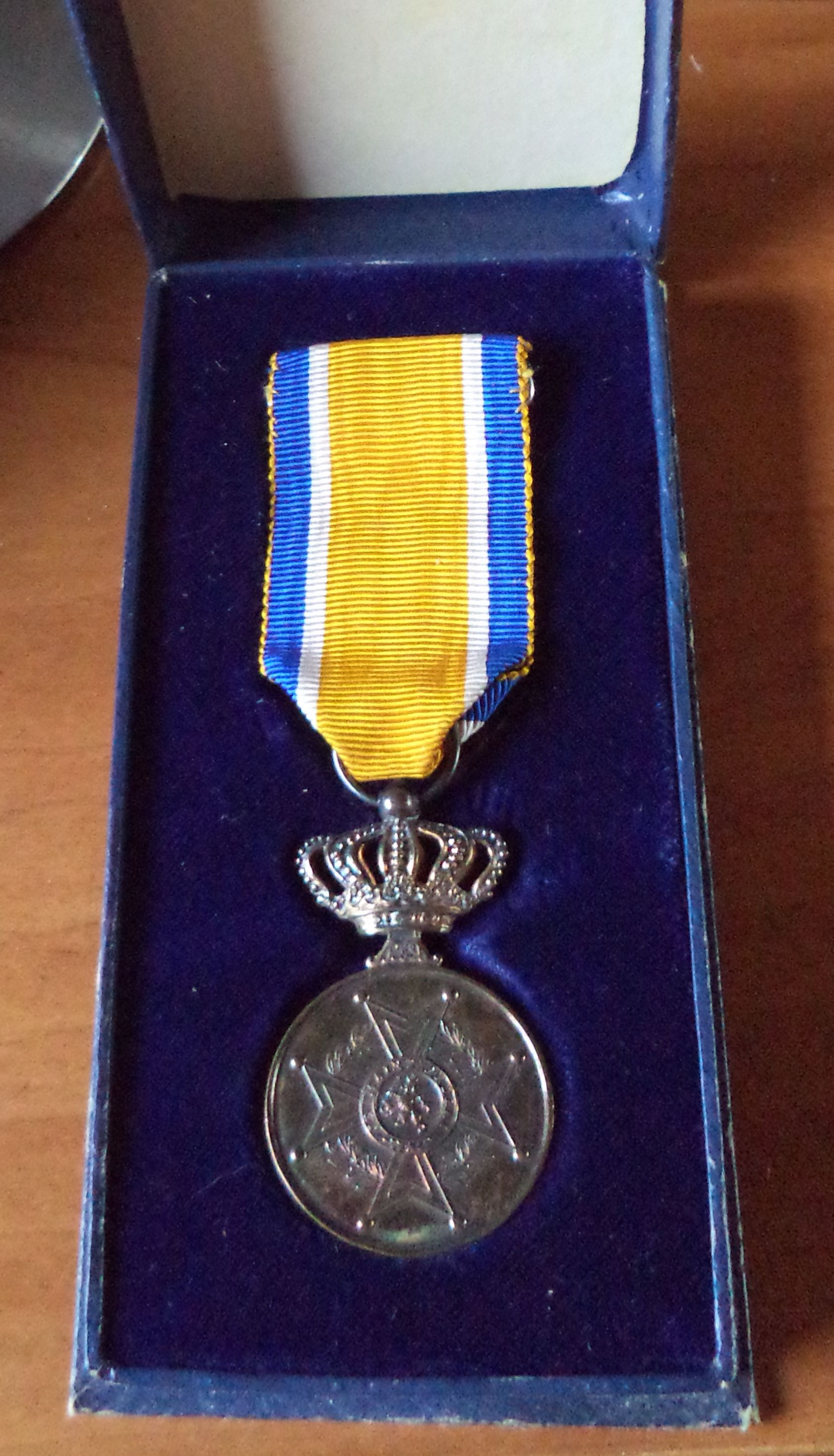 Onderscheiding Zilveren medaille in de Orde van Oranje Nassau in 1968, voor Maria Catharina Sprey